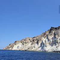 サントリーニ島（ギリシャ） – 青と白のコントラストが美しいエーゲ海の楽園