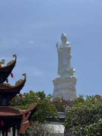 《靜謐聖地：富國島護國寺的心靈洗禮》