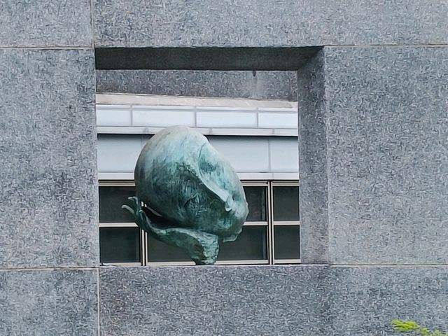 台中文藝漫步，走進國立臺灣美術館的心靈之旅。