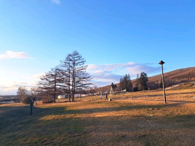 北海道旅遊🥳十勝之丘公園🔔音更花時計🕐欣賞日落風景🌅