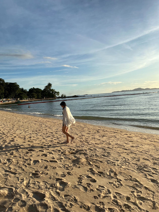 รีวิวที่พักโรงแรมพัทยา สระน้ำยิ่งใหญ่อลังการมาก!!