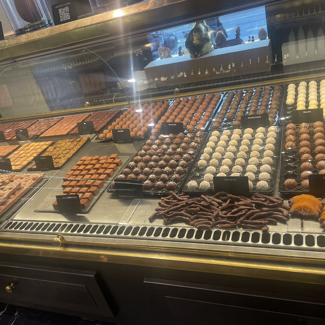 【ジュネーヴ🇨🇭】約5000円でジュネーヴのチョコレートを楽しむ🍫