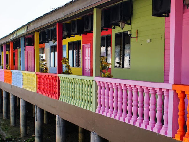 Kukup Laut: Where Stilt Houses, Seafood Feasts & Sunset Karaoke Collide🦀🎤