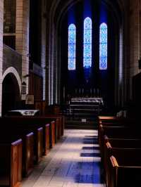 【聖路加国際大学　聖ルカ礼拝堂　St. Luke's Chapel と築地川公園　築地　東京】