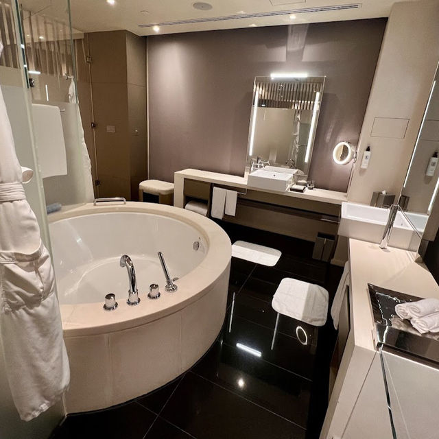 香港置地文華東方酒店 (The Landmark Mandarin Oriental, Hong Kong)