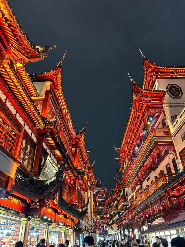 เที่ยวถนนคนเดินโบราณ Yuyuan old street