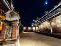 วัดเก่าแก่อายุกว่า 200 ปีกลางเมืองไทเป