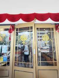 A cozy cafe serving local & Western Food : 21 Fusion