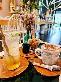 ร้าน Caramellow Café - คาเฟ่สไตล์โฮมมี่