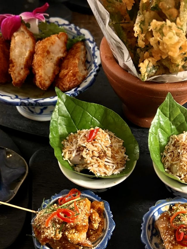 신선한 재료로 만든 태국요리를 맛볼 수 있는 💚 도산공원 맛집투어 가이드