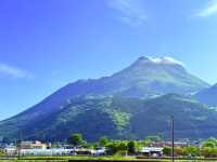 由布院東西山峰