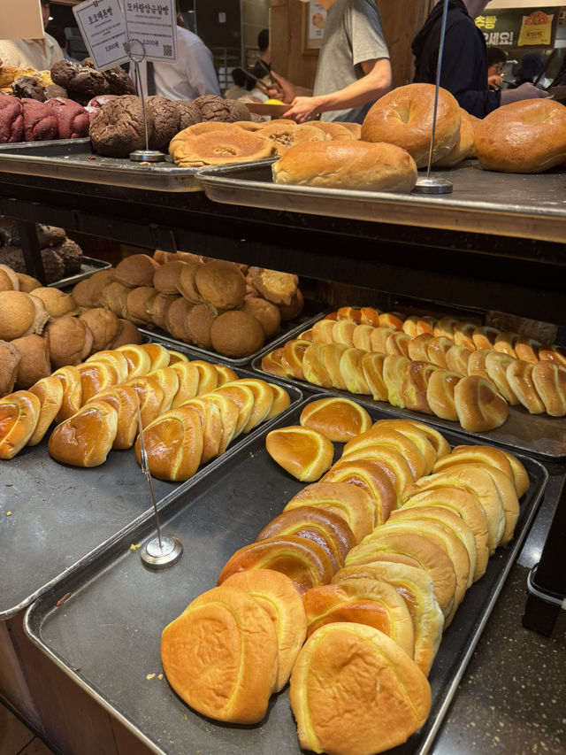 성심당 DCC점 먹방 힐링투어 추천! 본점과 또다른 느낌🥖
