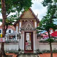 สักการะหลวงพ่อสุโขทัยที่นนทบุรี