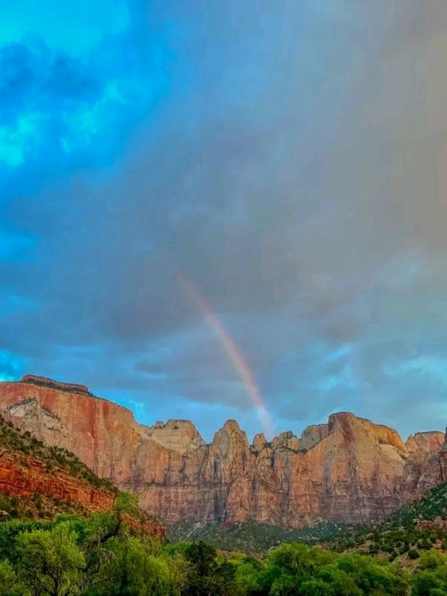 Thrill and Views on the Angels Landing Trail