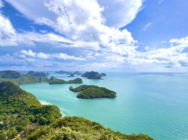 ชายฝั่งที่ซ่อนอยู่ของเกาะพะงันรออยู่