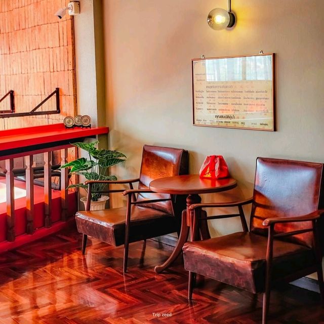 เปลี่ยนร้านทองให้เป็นคาเฟ่สำตล์จีน
