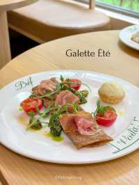 Pref Cafe & Bar