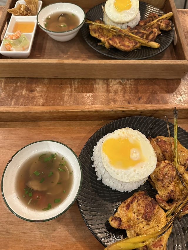 Unlimited Basil, Unlimited Smiles – Dining at An Viet, The Garden