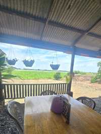 ก๋วยเตี๋ยวเรือ โรงสี ร้านเล็กๆ ริมแม่น้ำเจ้าพระยา