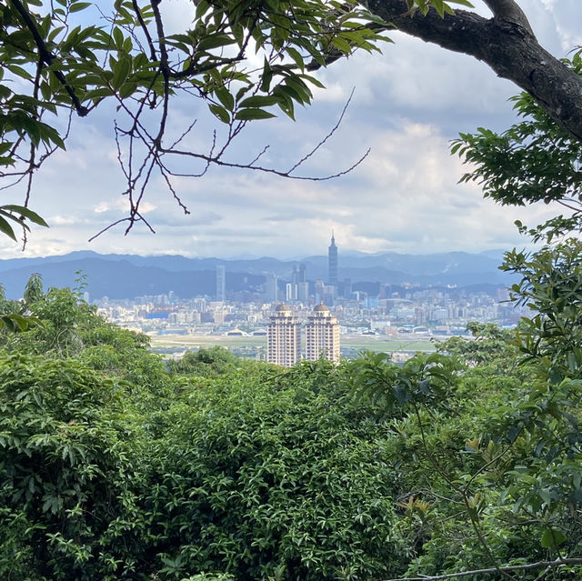 🚶‍♂️台北大縱走第五段｜逆走攻略：碧山巖 ➝ 劍潭站