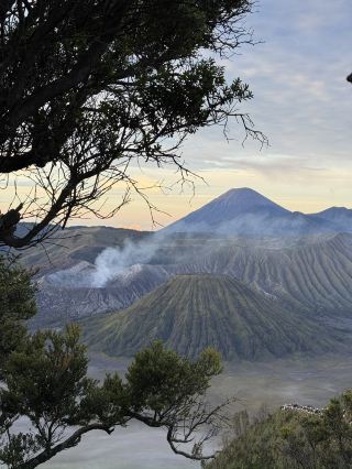 在布羅莫火山捕捉日出