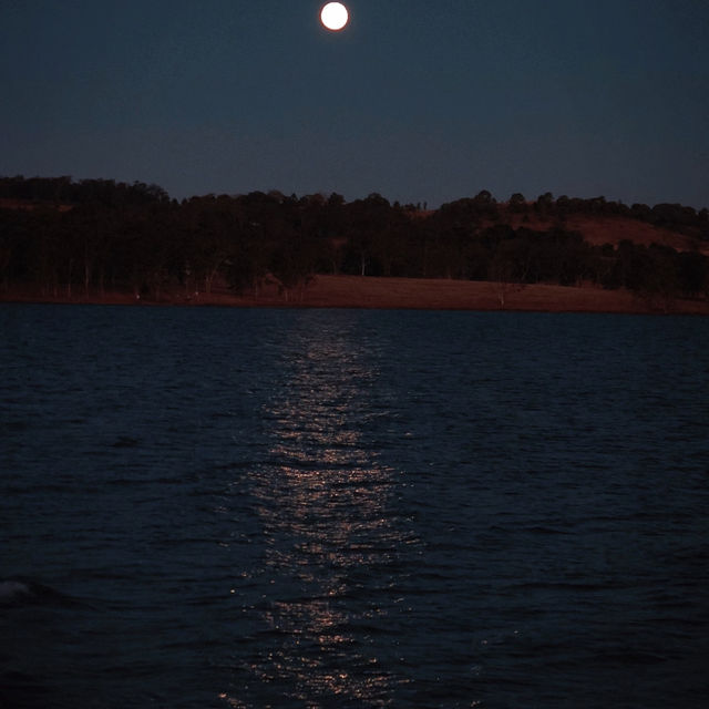 🌞 Weekend Escape to Lake Moogerah | Chill by the Water + Stargazing Adventure