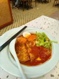 Backpacker Tip: Cheap Eats, Big Flavors at Little Nyonya