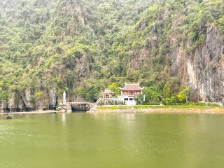 Ba Cua Temple in Cam Pha