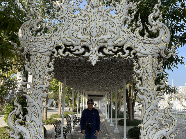 วัดร่องขุ่น สถาปัตยกรรมอันงดงามดั่งบนสวรรค์