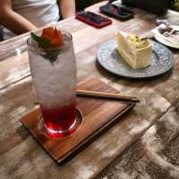 lovely cafe 