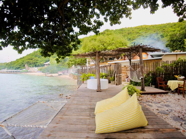 ที่พักเกาะล้านติดทะเล อยู่หาดสังวาลย์🌊✨