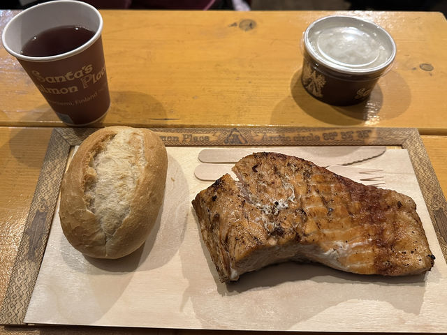 Santa’s Salmon Place – The Smoky Arctic Gem I Couldn’t Resist 🔥🐟