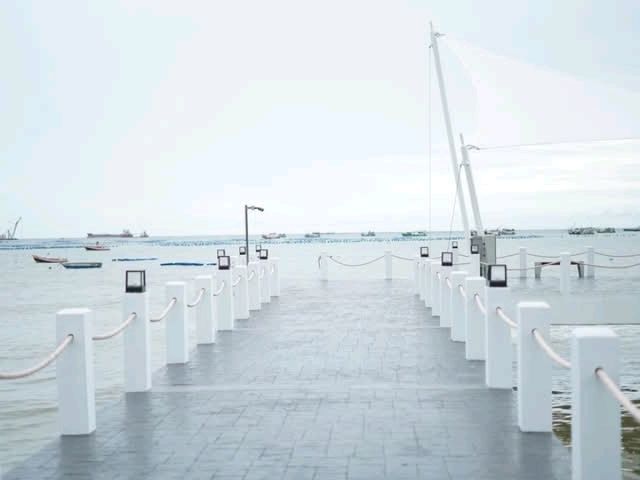 โรงแรมศรีราชามีท่าเรือส่วนตัววิวสวยมาก