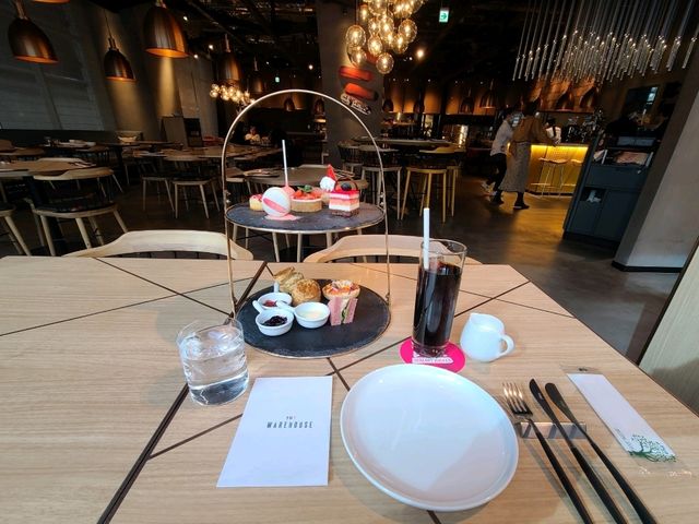 알로프트 오사카 도지마(アロフト大阪堂島) The WAREHOUSE 애프터눈티