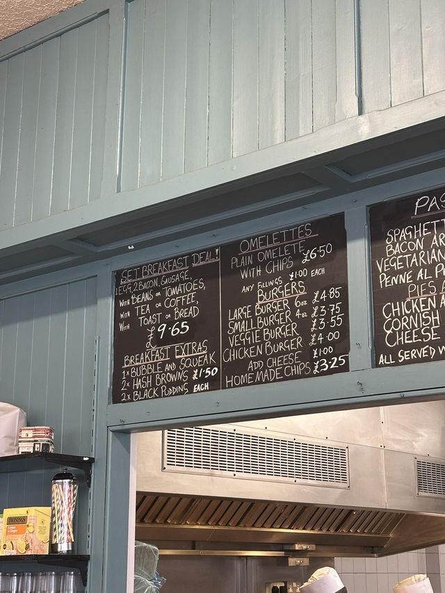 ロンドンの朝ごはんといえば「Regency Cafe」！