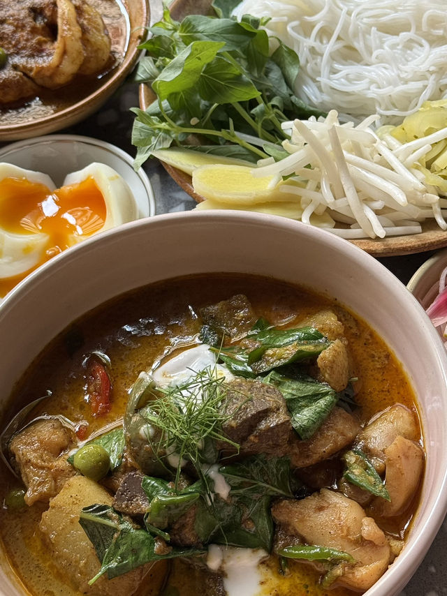 Charmkok – A Must-Visit for Thai Curry Lovers in Bangkok 🇹🇭