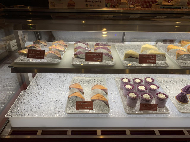 🛍️ Snack, Sip & Shop at Okashigoten Kokusai Street Matsuo!