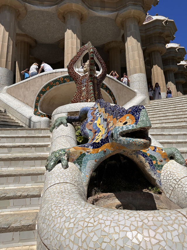  【グエル公園（Park Güell）｜ガウディの夢が息づく“自然と芸術の庭”】