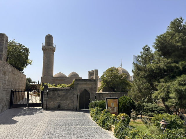 【Shirvanshahs’ Palace／シルヴァン・シャー宮殿｜バクー旧市街の“石造りの王宮迷宮”】