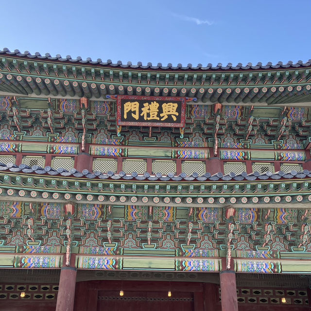 Summer Serenity: Unveiling the Majesty of Gwanghwamun Gate