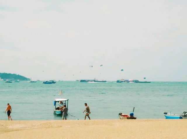 Dusit Thani Pattaya – พักหรู ติดทะเล วิวดีสุดปัง!