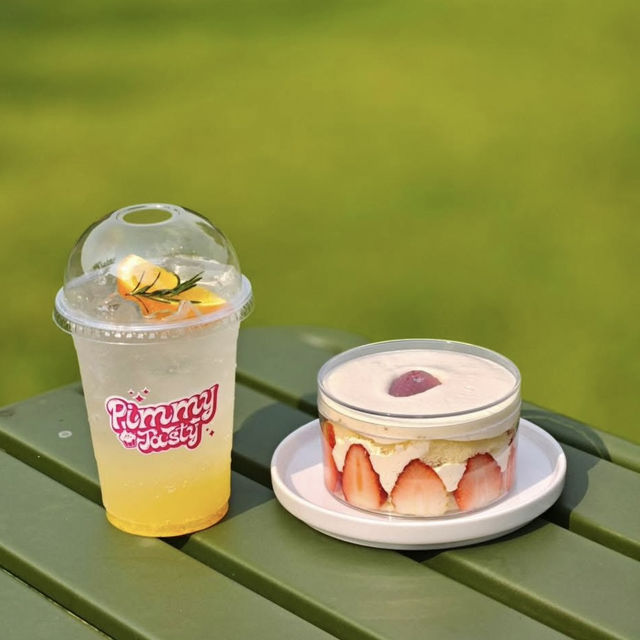 คาเฟ่เบเกอรี่สุดน่ารัก ฟีลต่างประเทศ ที่อุดรธานี 🍰