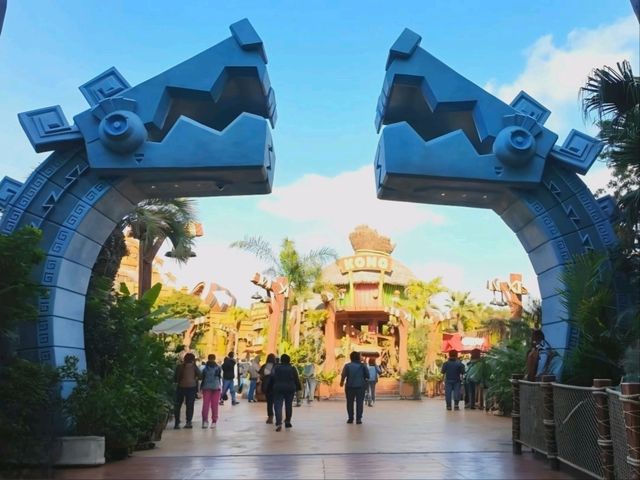 Barrel Roll Through Donkey Kong Country!