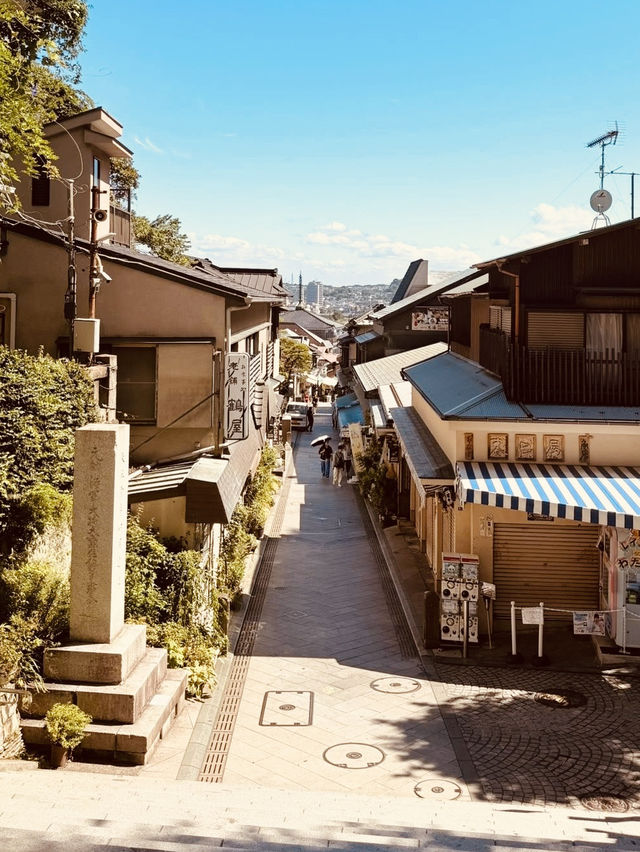 ⛩️ Solo Spiritual Escape: Enoshima Shrine – Island of Dragons & Sea Goddesses