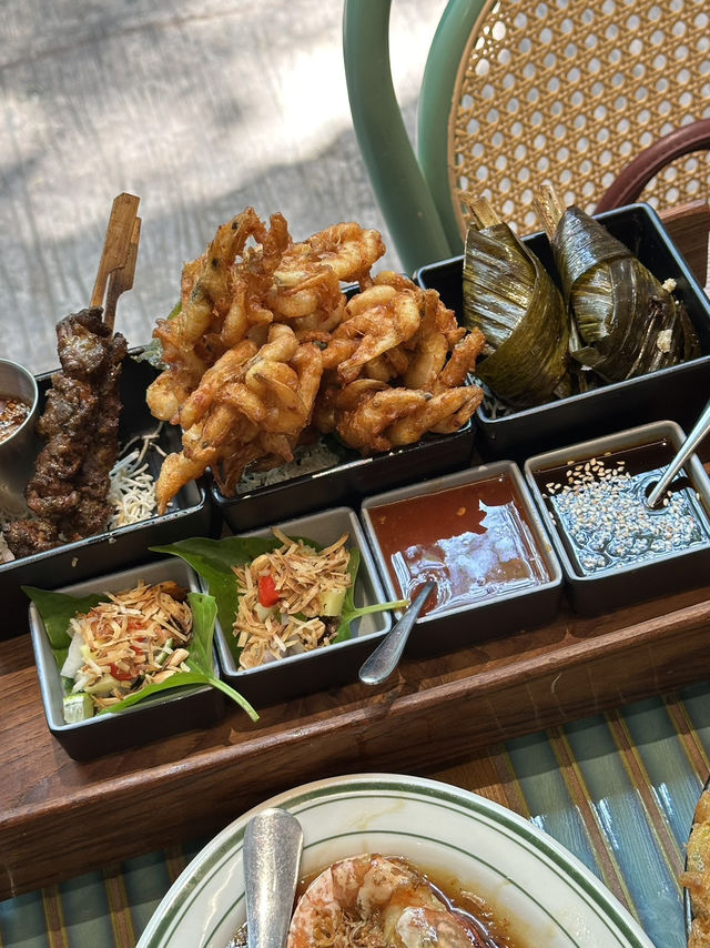 Peaceful Vibes, Violent Flavours : Thai Co Restaurant