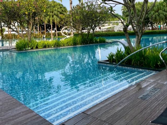 Vibrant Vibes & Island Glam – My Poolside Stay at W Singapore Sentosa Cove