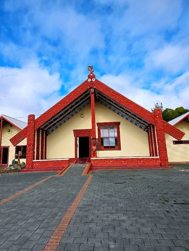 Whakarewarewa – The Living Māori Village by Lake Rotorua 