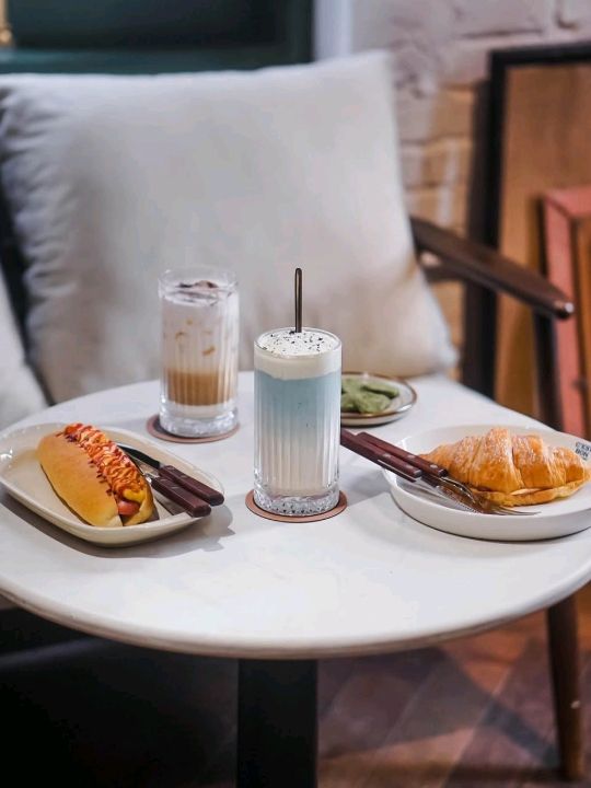 P Momments is a charming café