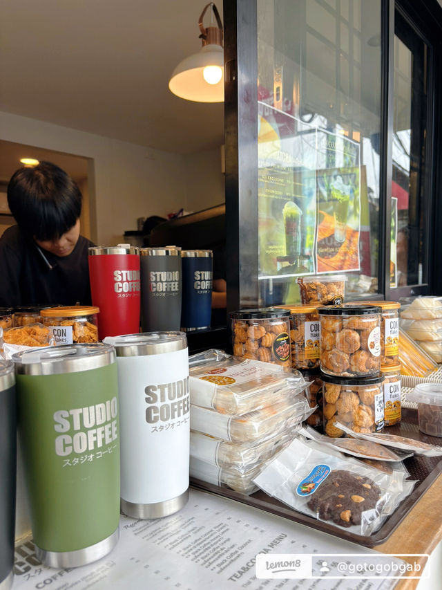 STUDIO COFFEE (coffee and film camera) แปดริ้ว