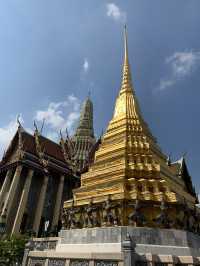 🕌 Golden Grandeur in Bangkok: The Grand Palace